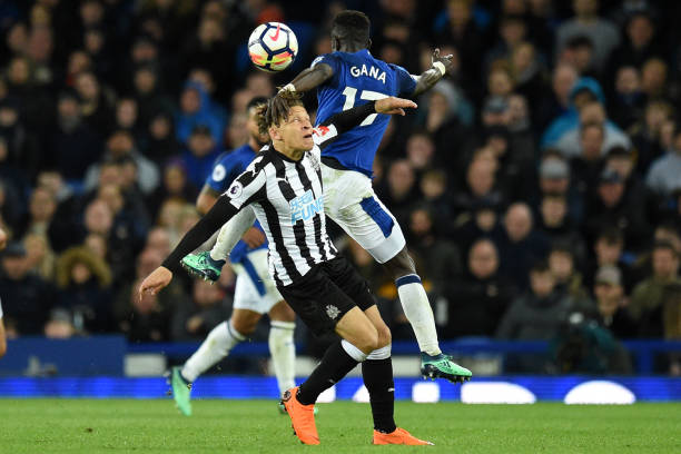 与对手比赛 与对手比赛