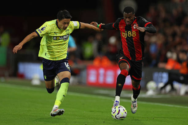 足球而言是 足球而言是